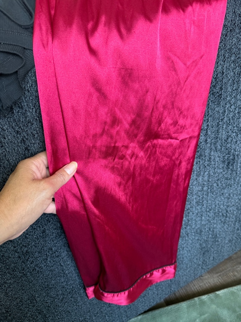 Silky red Lounge Pants - Picture 6 of 6